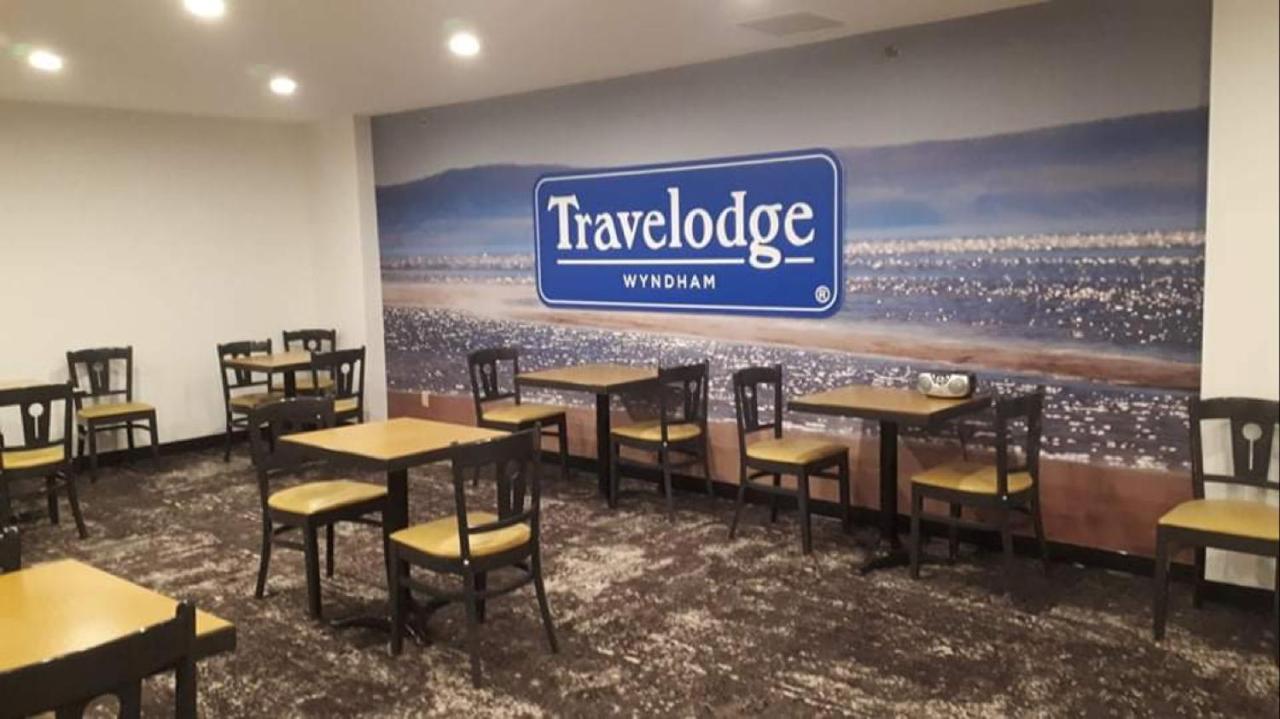 Travelodge By Wyndham Alma Exterior photo
