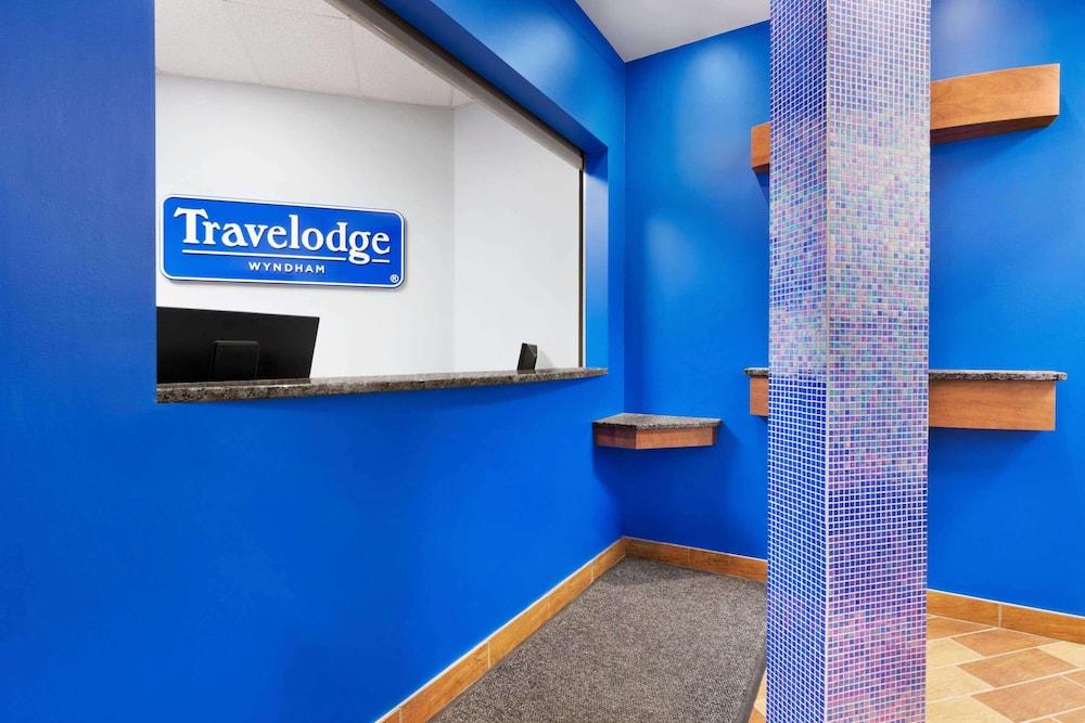 Travelodge By Wyndham Alma Exterior photo