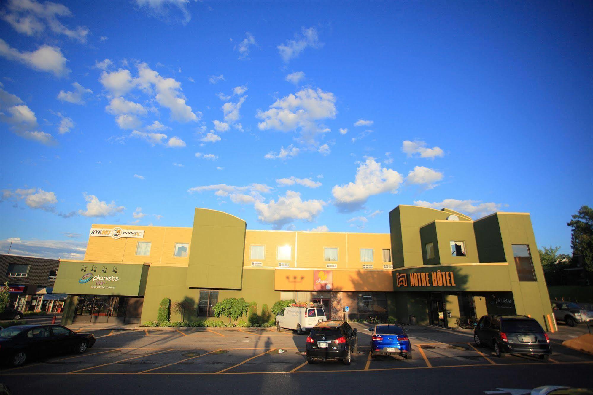 Travelodge By Wyndham Alma Exterior photo