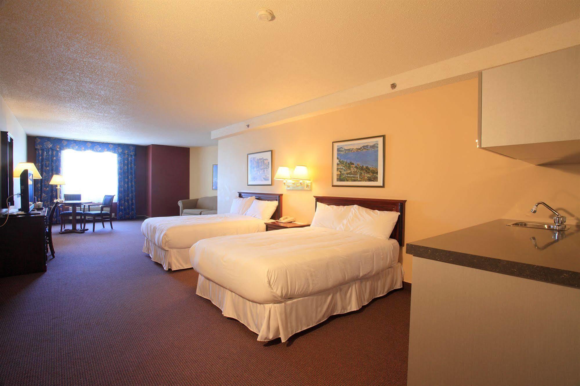 Travelodge By Wyndham Alma Exterior photo