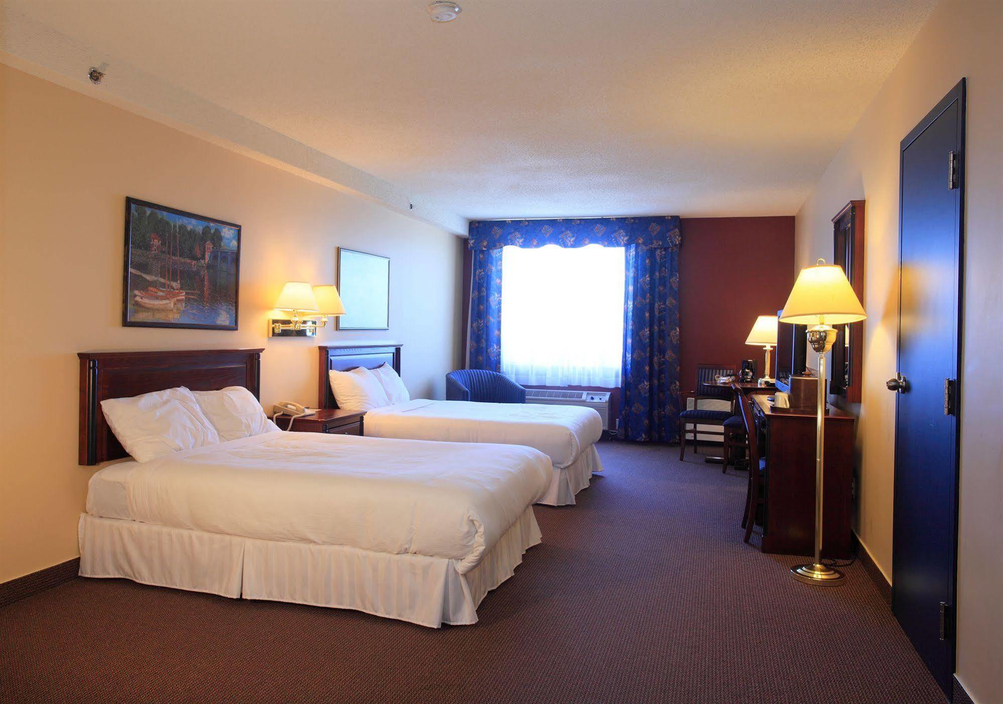 Travelodge By Wyndham Alma Exterior photo